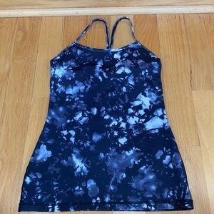 Lululemon workout top